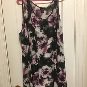 New without tags high low polyester top